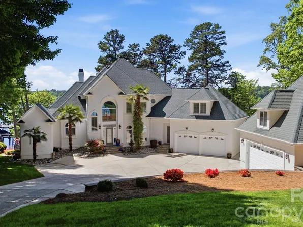 144 Mariner Pointe Ln, Mooresville, NC 28117