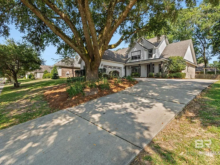 419 Craftsman Ave — Photo 1