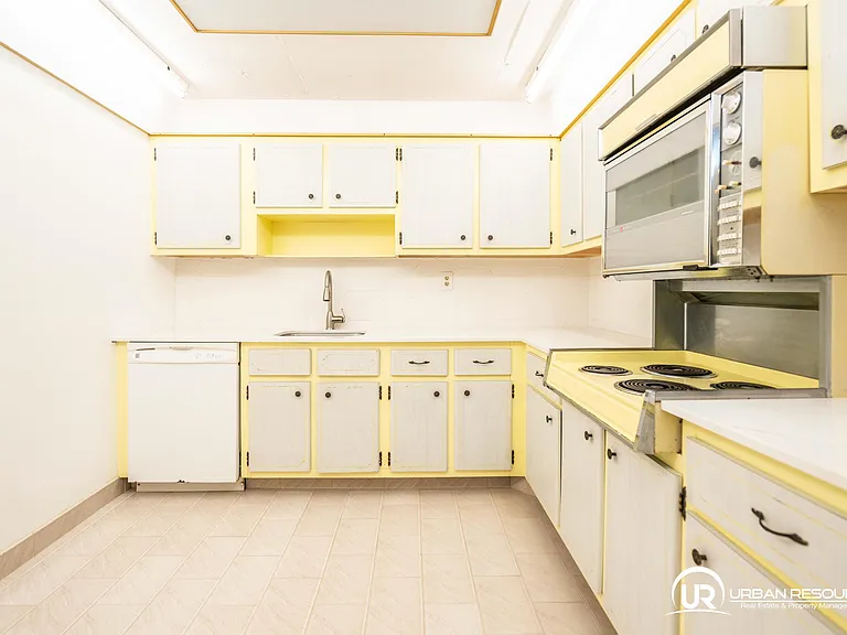9500 W Bay Harbor Dr #7D — Photo 14
