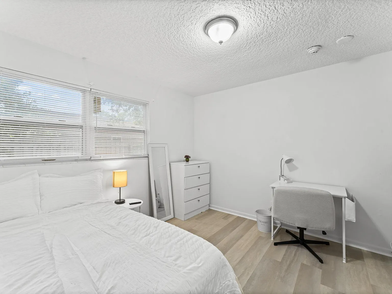 4 bed, 3.0 bath, 2234 sqft, $845 — Photo 4