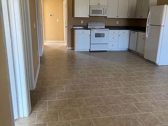 3rd image of 514 N Main St #32187B492