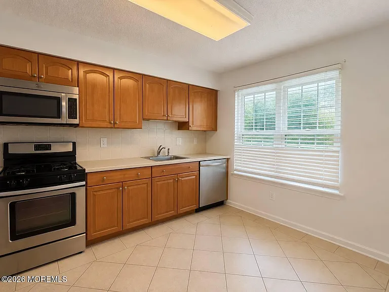 7 Stuart Dr #3 — Photo 7