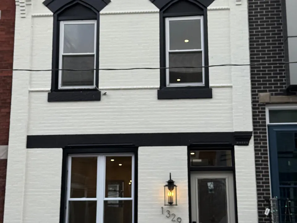 1329 N Dover St