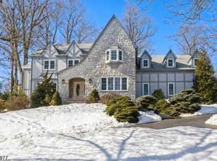 6 Homewood Dr, Morristown, NJ 07960