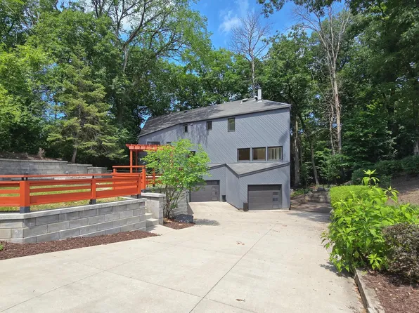 14717 Minnehaha Pl, Wayzata, MN 55391