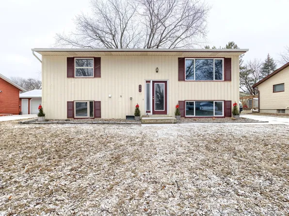 946 17 1/2 St SE, Rochester, MN 55904