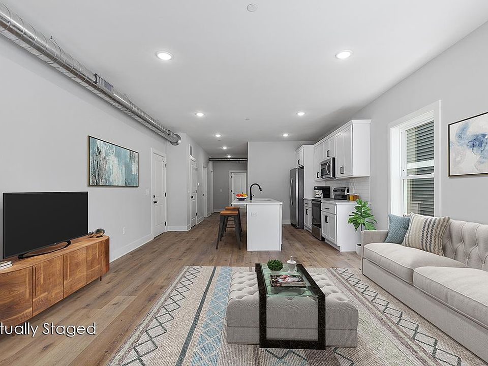 1st image of 960 Diamond Ave NE #1