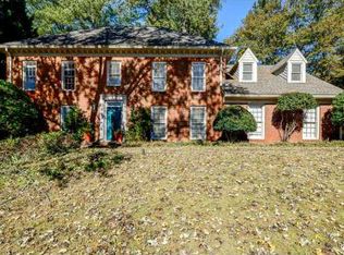 640 Spindlewick Dr, Sandy Springs, GA 30350