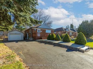 65 Ellington Dr E, Toronto, ON M1R 3X6