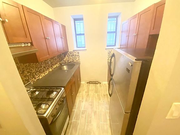 3rd image of 211 W 146th St APT 1L