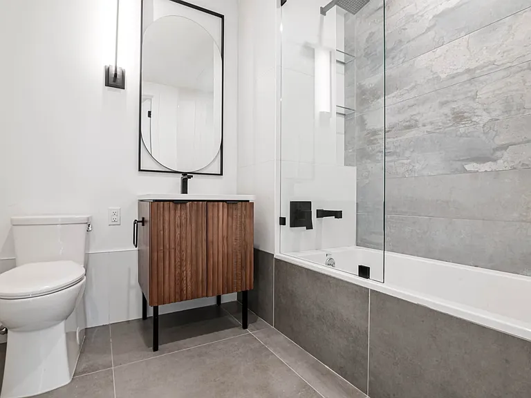 957 Atlantic Ave #214 — Photo 3
