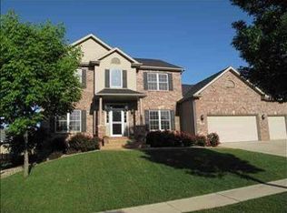 2504 Crooked Creek Rd, Bloomington, IL 61705