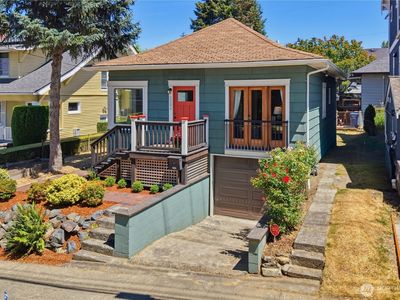 2204 3rd Avenue W, Seattle, WA, 98119