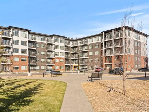 395 W Skyview Pkwy NE #2212, Calgary, AB T3N 2K1