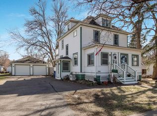 236 W 5th St, New Richmond, WI 54017