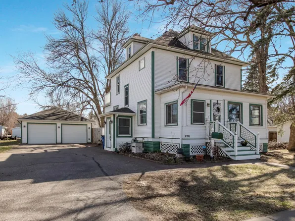 236 W 5th St, New Richmond, WI 54017