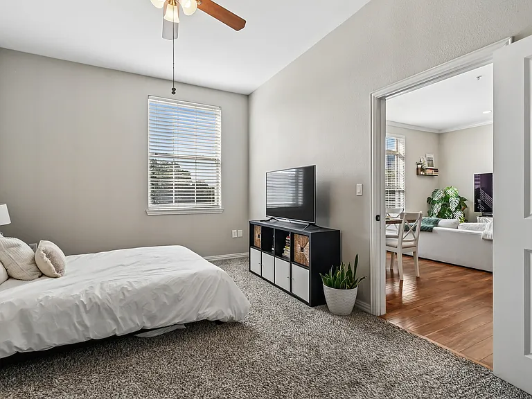2305 Worthington St #315 — Photo 17
