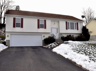 8 Sullivan St, Spencer, MA 01562