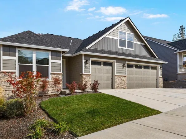 321 Arrowhead Trl, Eagle Point, OR 97524