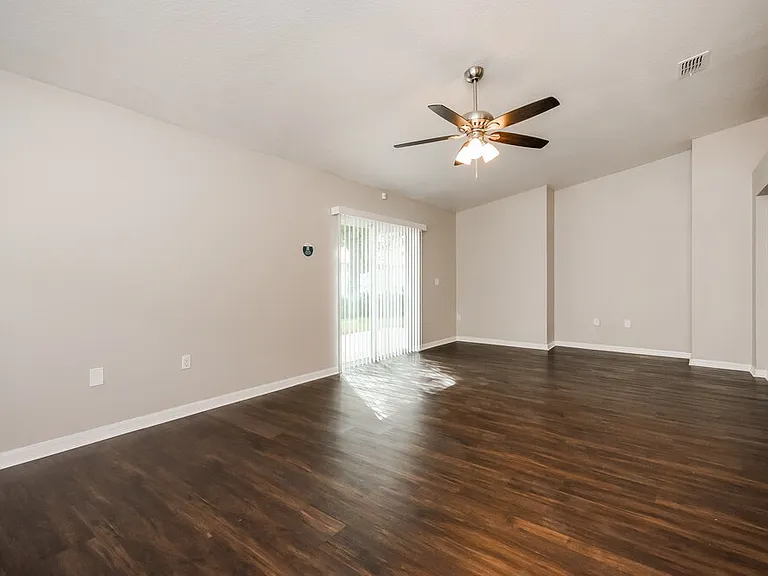 2420 Tealwood Cir — Photo 8