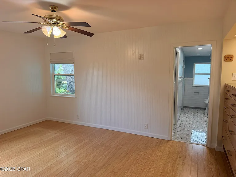 215 Woodlawn Dr — Photo 11