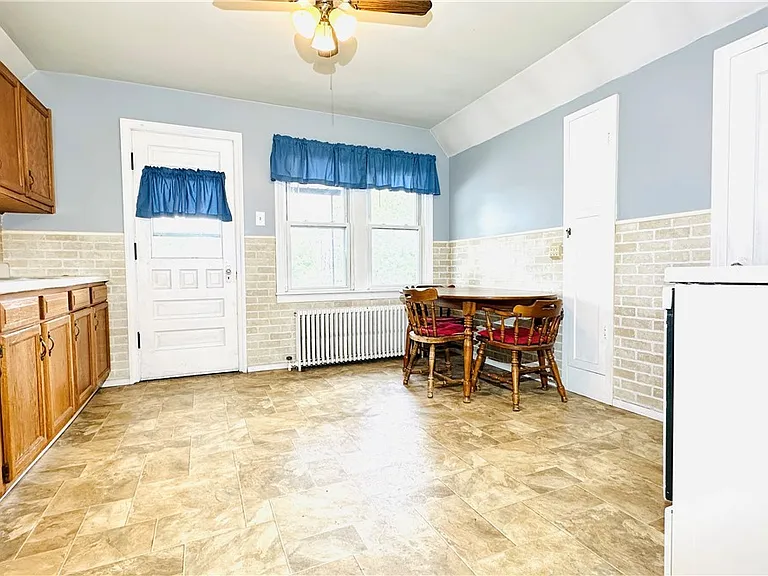 2498 Woodlawn Ave #UPPER — Photo 5