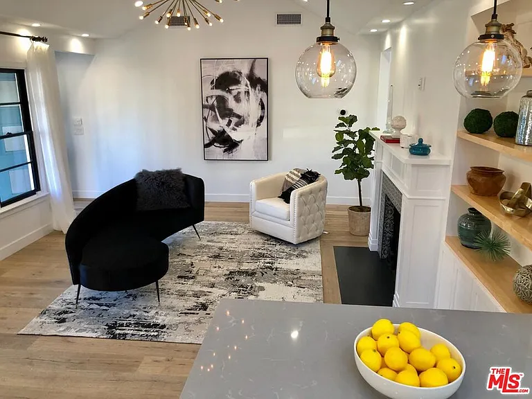 4217 Irvine Ave — Photo 8
