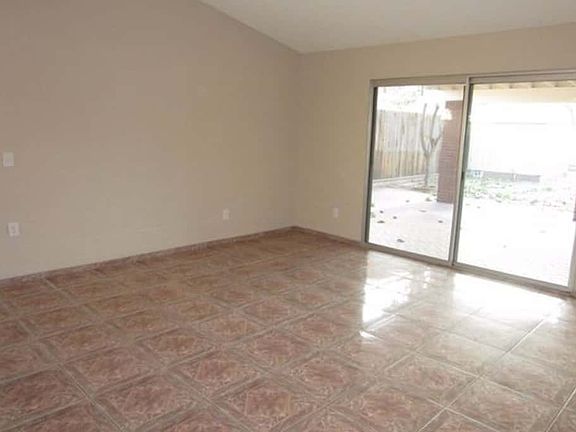 5th image of 1092 N Ramona Dr