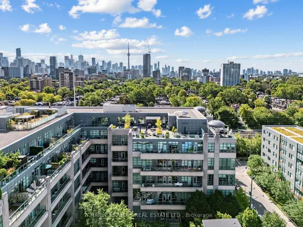 380 Macpherson Ave #106, Toronto, ON M4V 3E3