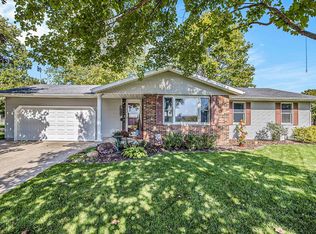 17619 Steppelands Ln, Goshen, IN 46526