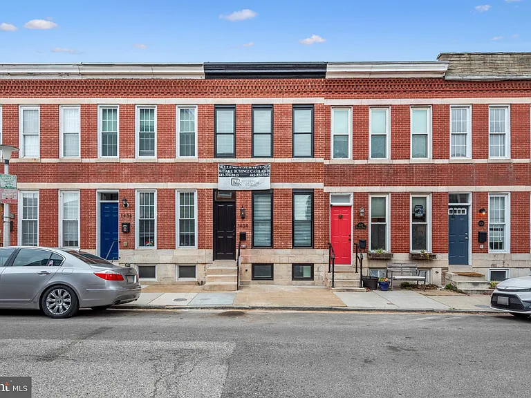 1434 Marshall St — Photo 2
