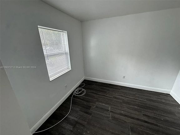 4th image of 2027 NW 91st St #2027