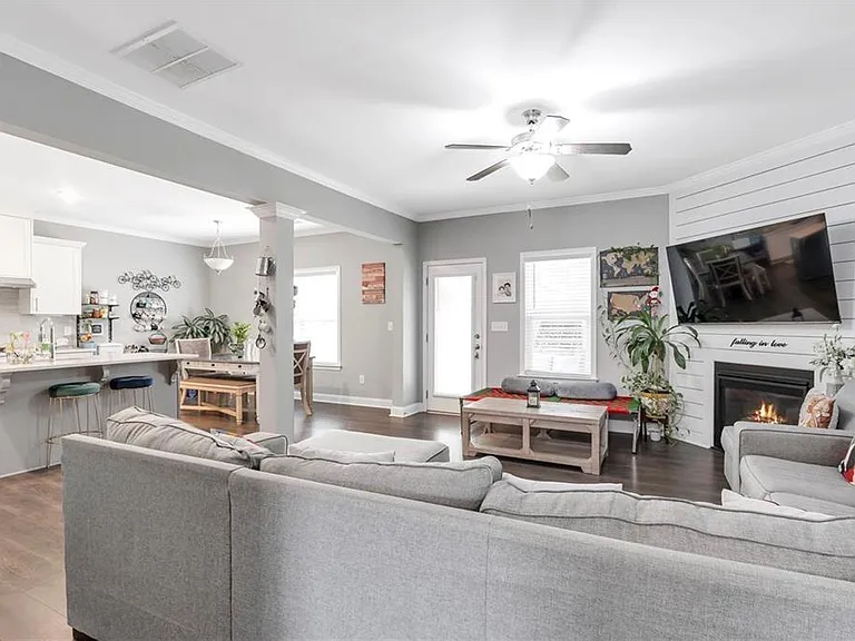 2627 Chase Rdg — Photo 5