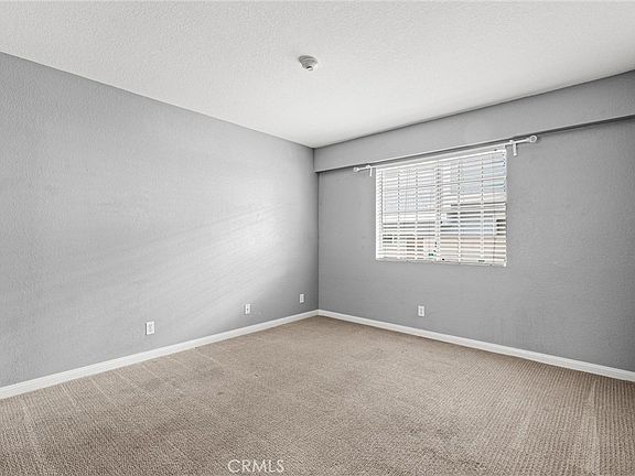 5th image of 2110 Rockefeller Ln #2