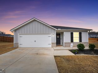 109 Maple Dr, Milner, GA 30257