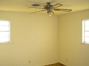 2nd image of 1612 N Faulkner St