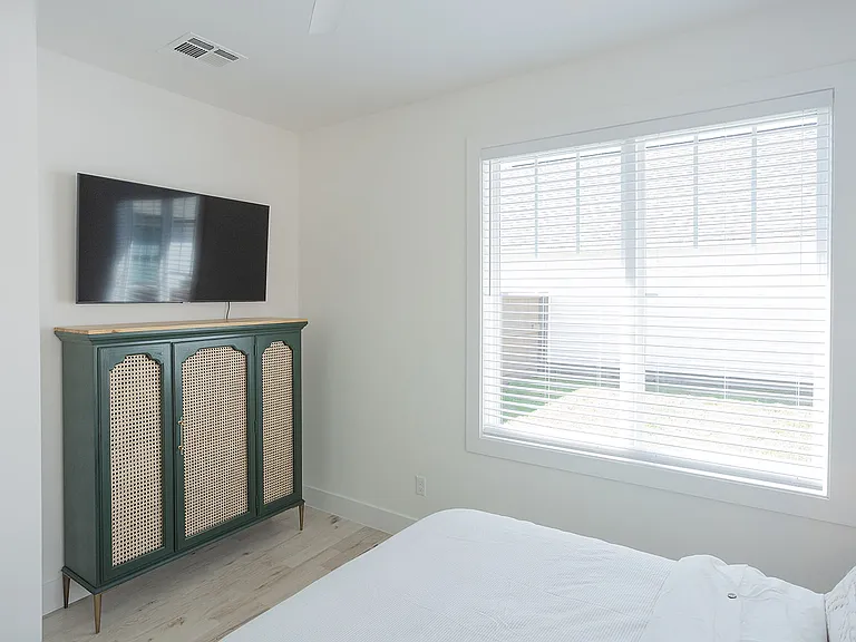 321 E Freeport St — Photo 23