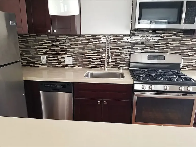 5261 E The Toledo #7 — Photo 2