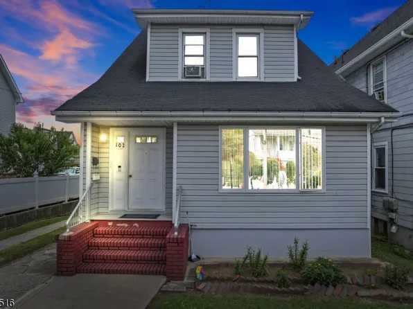 102 Cedar St, Garfield City, NJ 07026