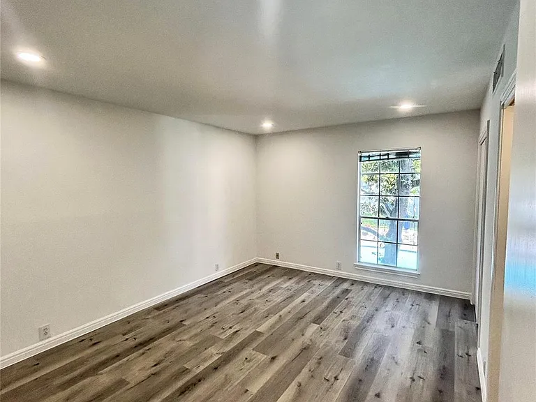 2601 Bellefontaine St #A207 — Photo 15