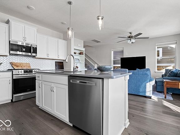 4th image of 9213 Hawley Dr