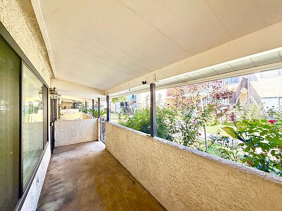3rd image of 25524 Sharp Dr APT F