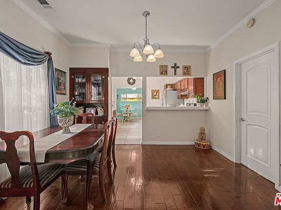 5th image of 2213 Virginia Ave