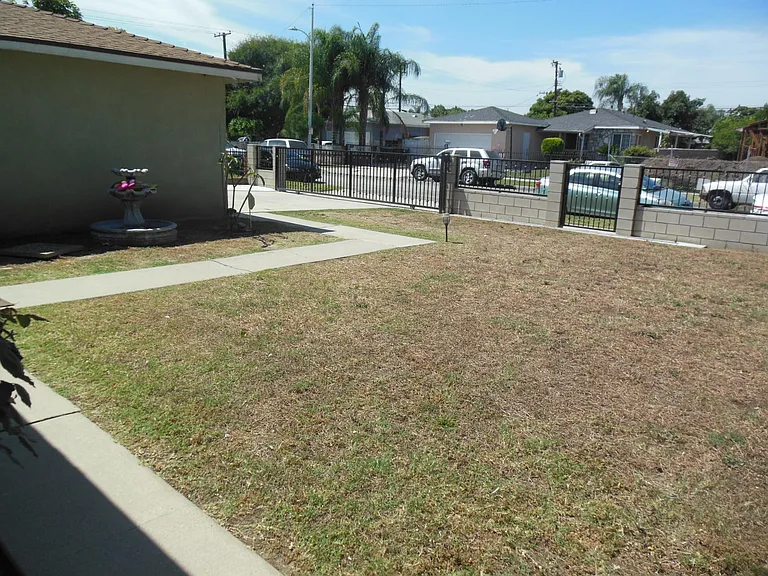 447 Melham Ave — Photo 31