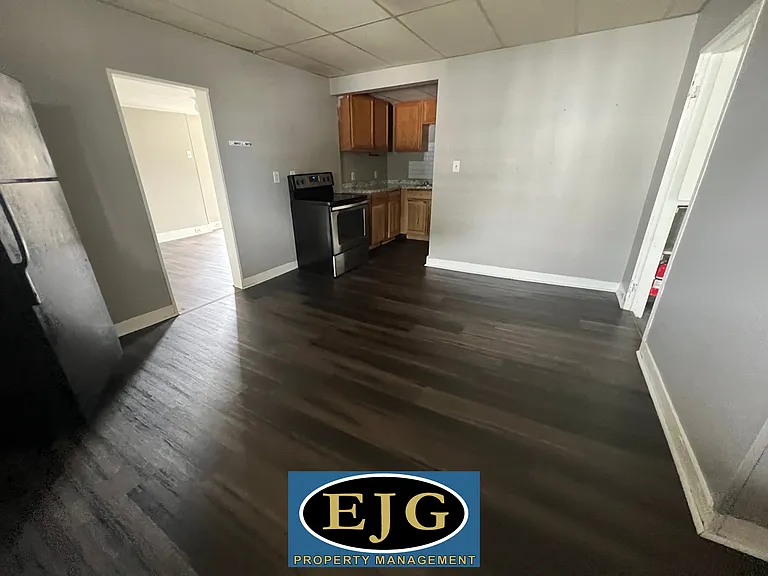 254 Central St #E — Photo 5