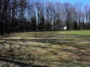 4319 Sunderland Ct, Indian River, MI 49749