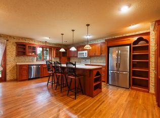 909 W Owens Ave, Bismarck, ND 58501