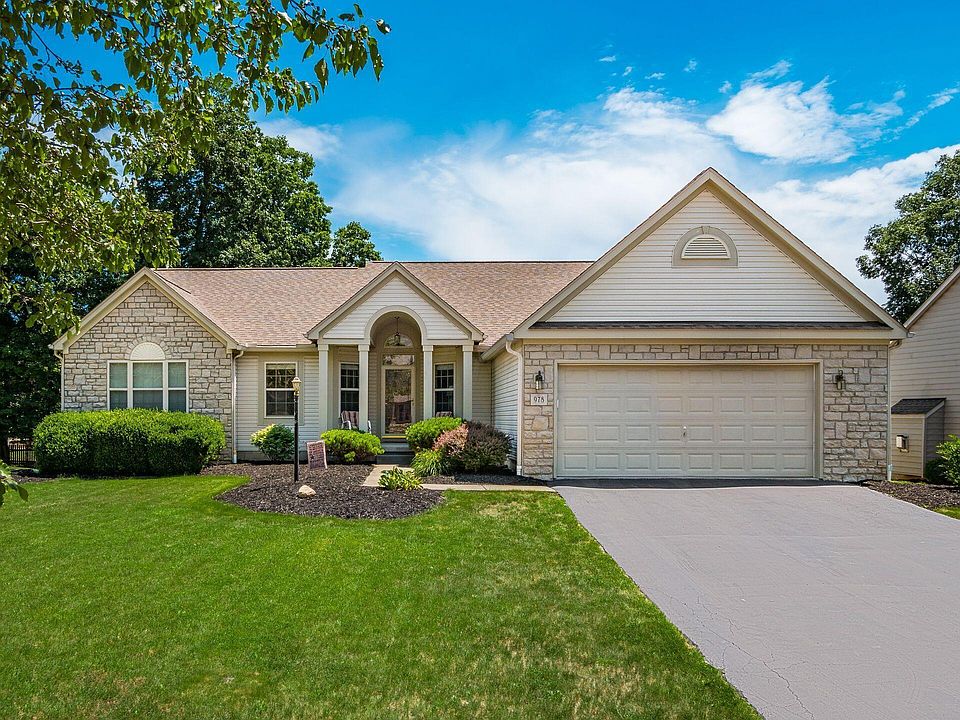 1st image of 978 Gray Dr