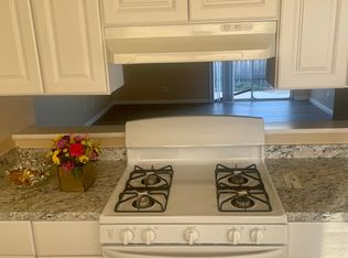 20340 Zuni Rd APT D, Apple Valley, CA 92307