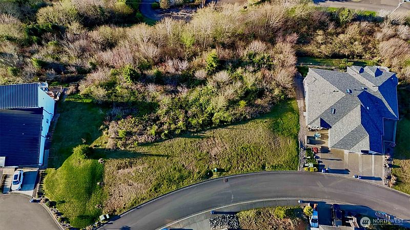 4th image of 1154 Grays Pointe Lane